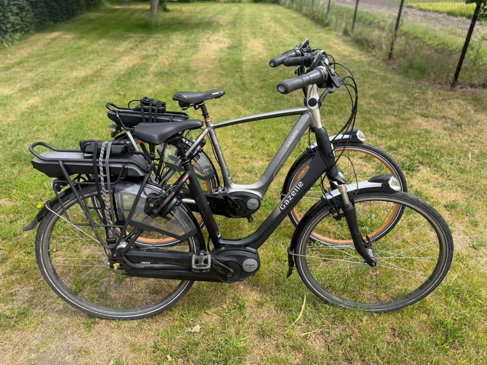 Set electrische gazelle bosch middenmotor fietsen, Ophalen, Zo goed als nieuw, 51 tot 55 cm, 50 km per accu of meer