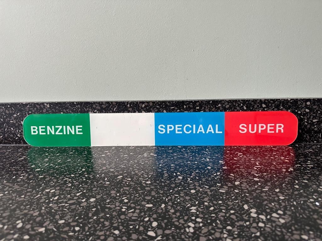 Fraai benzinepomp bordje. Tekst: BENZINE SPECIAAL SUPER., Ophalen of Verzenden, Gebruikt, Reclamebord