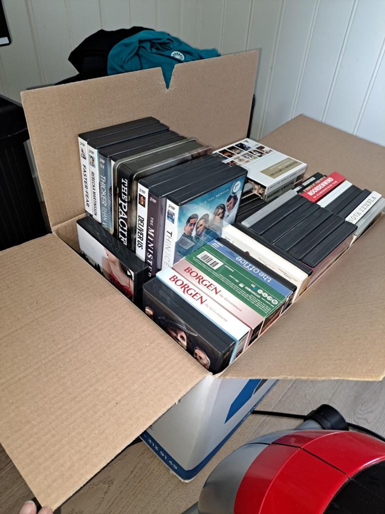 Ruim 100 dvd's: Scandinavische series, films, Cd's en Dvd's, Dvd's | Tv en Series, Vanaf 16 jaar, Ophalen, Gebruikt, Drama