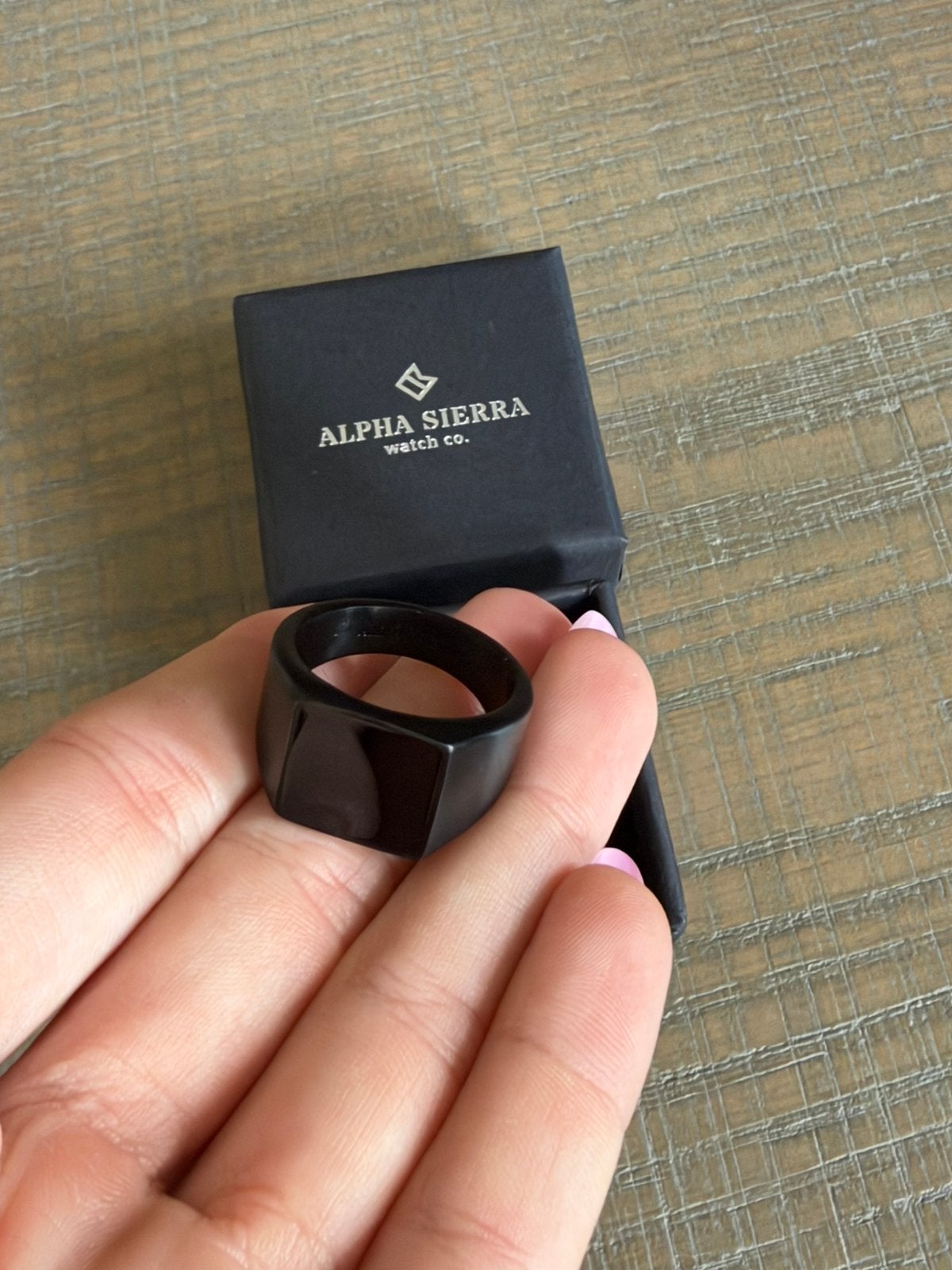 Alpha Sierra, Overige materialen, 20 of groter, Zwart, Heer