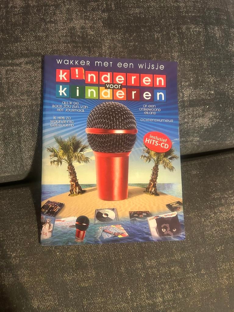 KINDEREN voor KINDEREN CD & Boekje 2010, Cd's en Dvd's, Ophalen of Verzenden, Zo goed als nieuw, Muziek