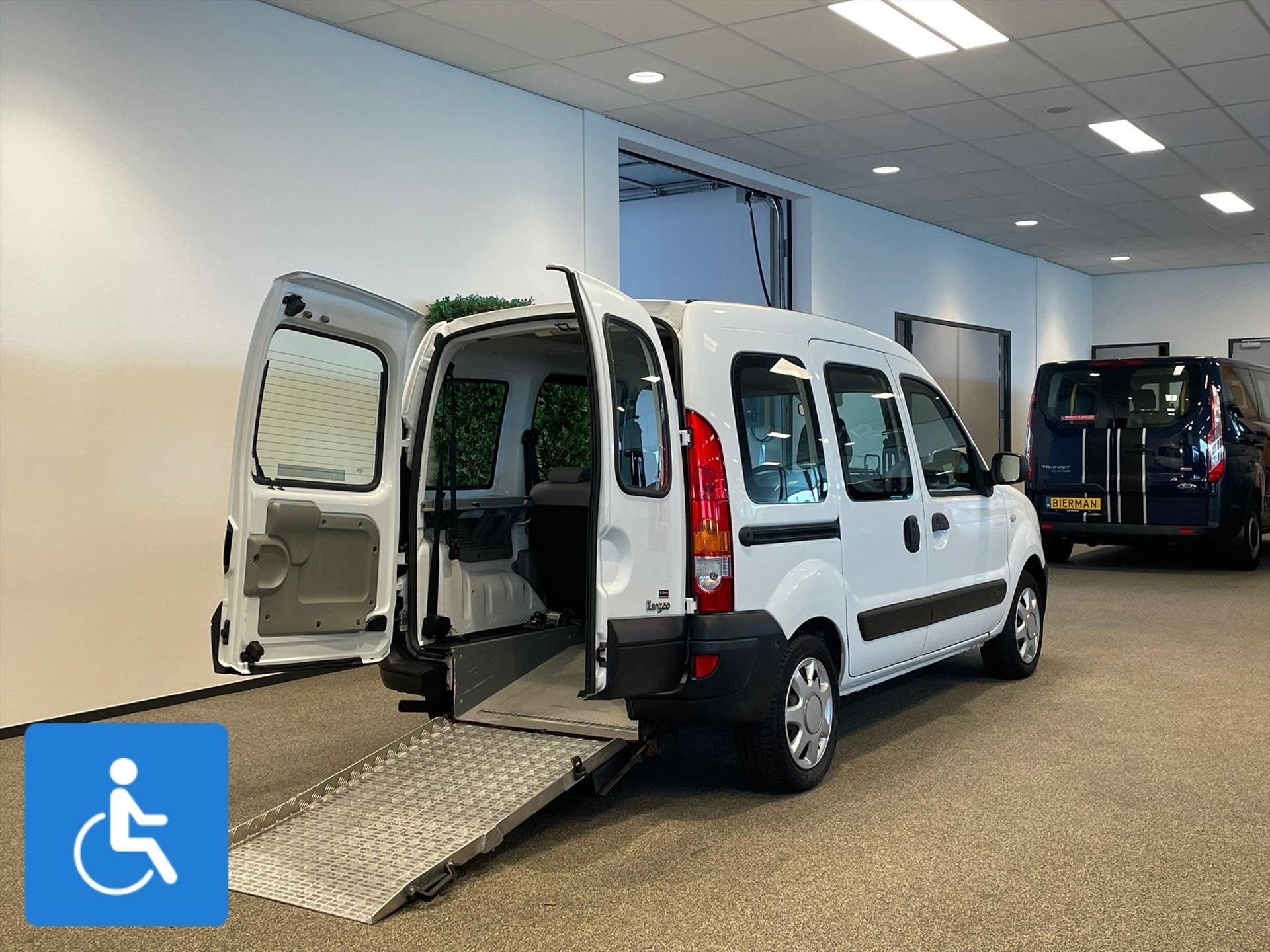Renault Kangoo Rolstoelauto 3+1, Auto's, Voorwielaandrijving, 12 maanden, Stof, Gebruikt