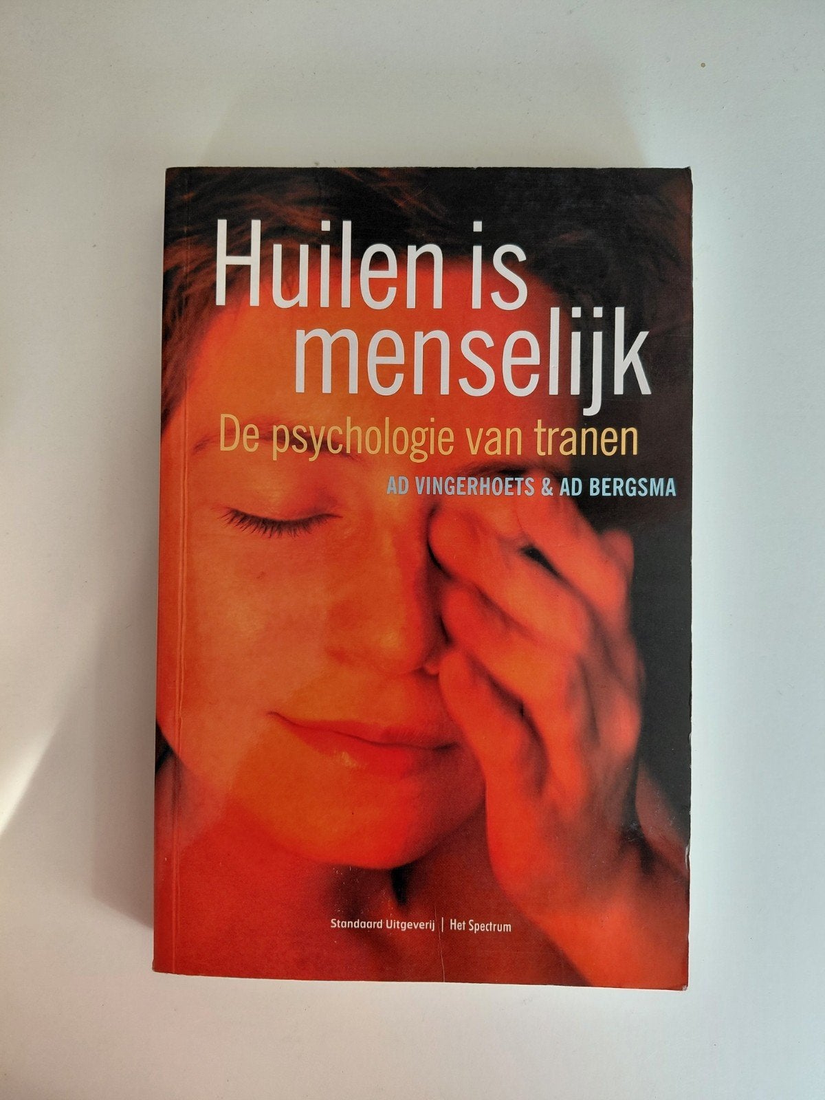 A. Vingerhoets - Huilen is menselijk, Ophalen of Verzenden, A. Vingerhoets; A. Bergsma, Ontwikkelingspsychologie, Zo goed als nieuw