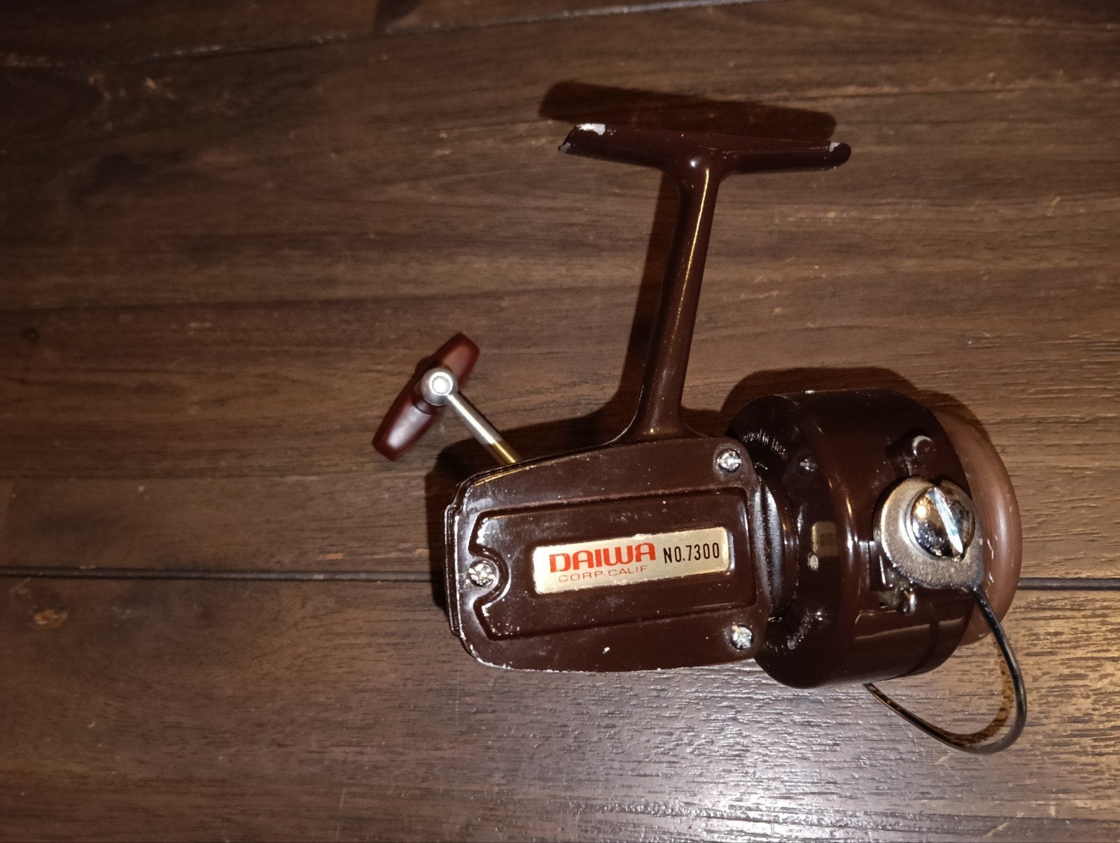 Vintage Daiwa No. 7300 Vismolen - Bruin - Gebruikt, Ophalen of Verzenden, Gebruikt, Molen