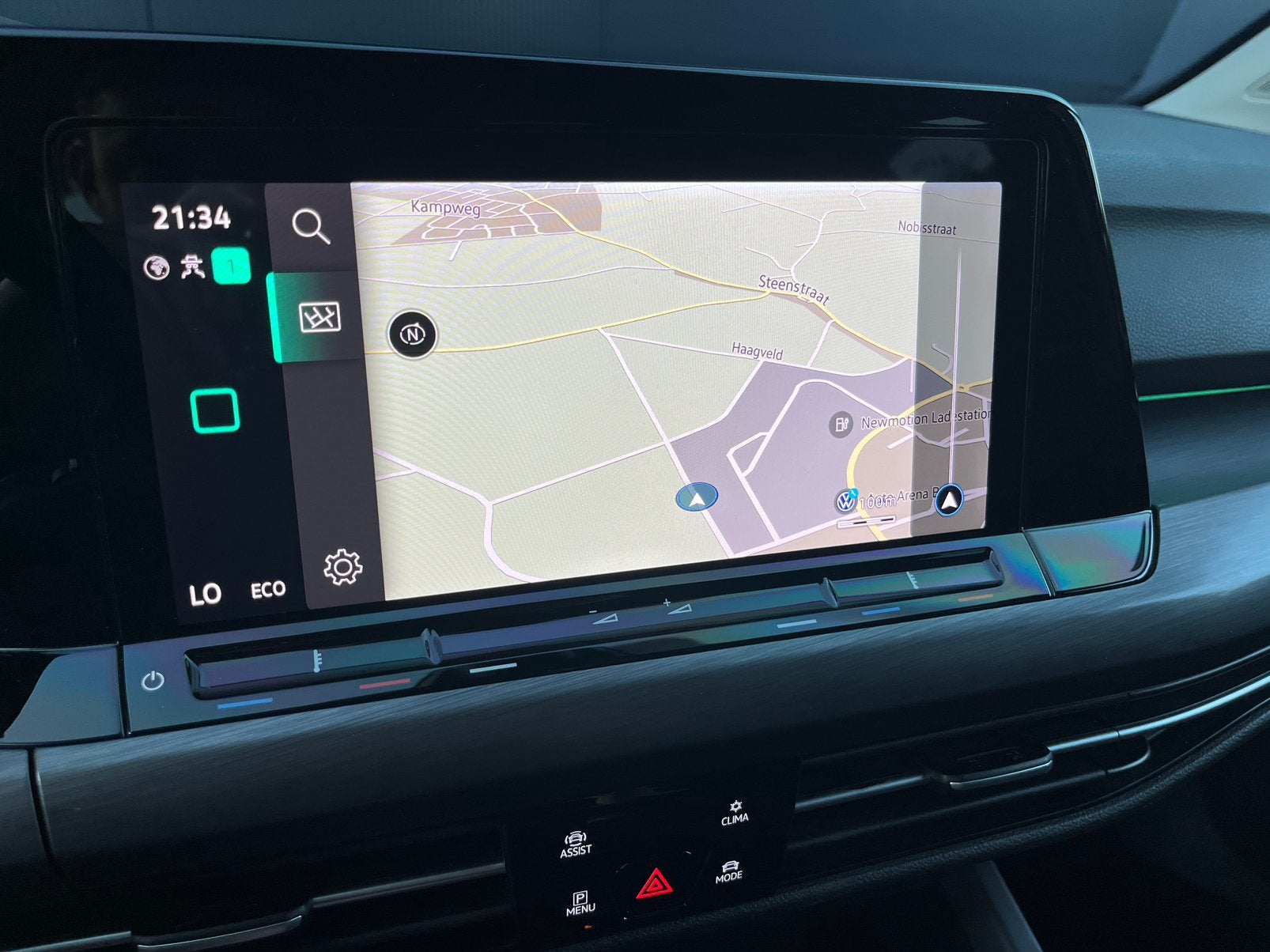 Foto 18 van Volkswagen Golf 1.4 e-Hybrid STYLE MASSAGE MEMORY ACC LED NA