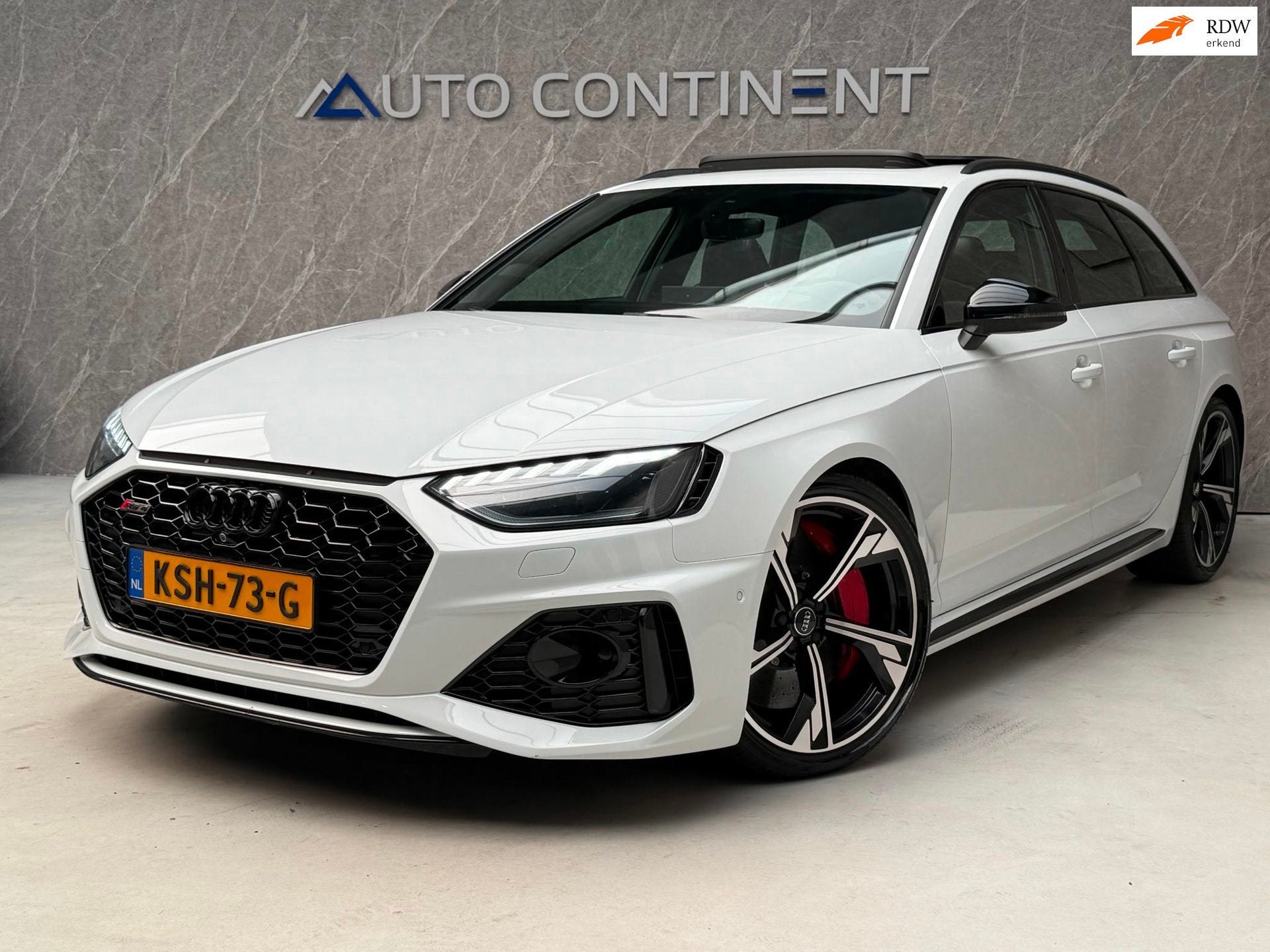 Audi RS4 Avant 2.9 TFSI quattro / Keramisch / Dealer Onderho, Auto's, Audi, Automaat, Dealer onderhouden, Gebruikt, Wit