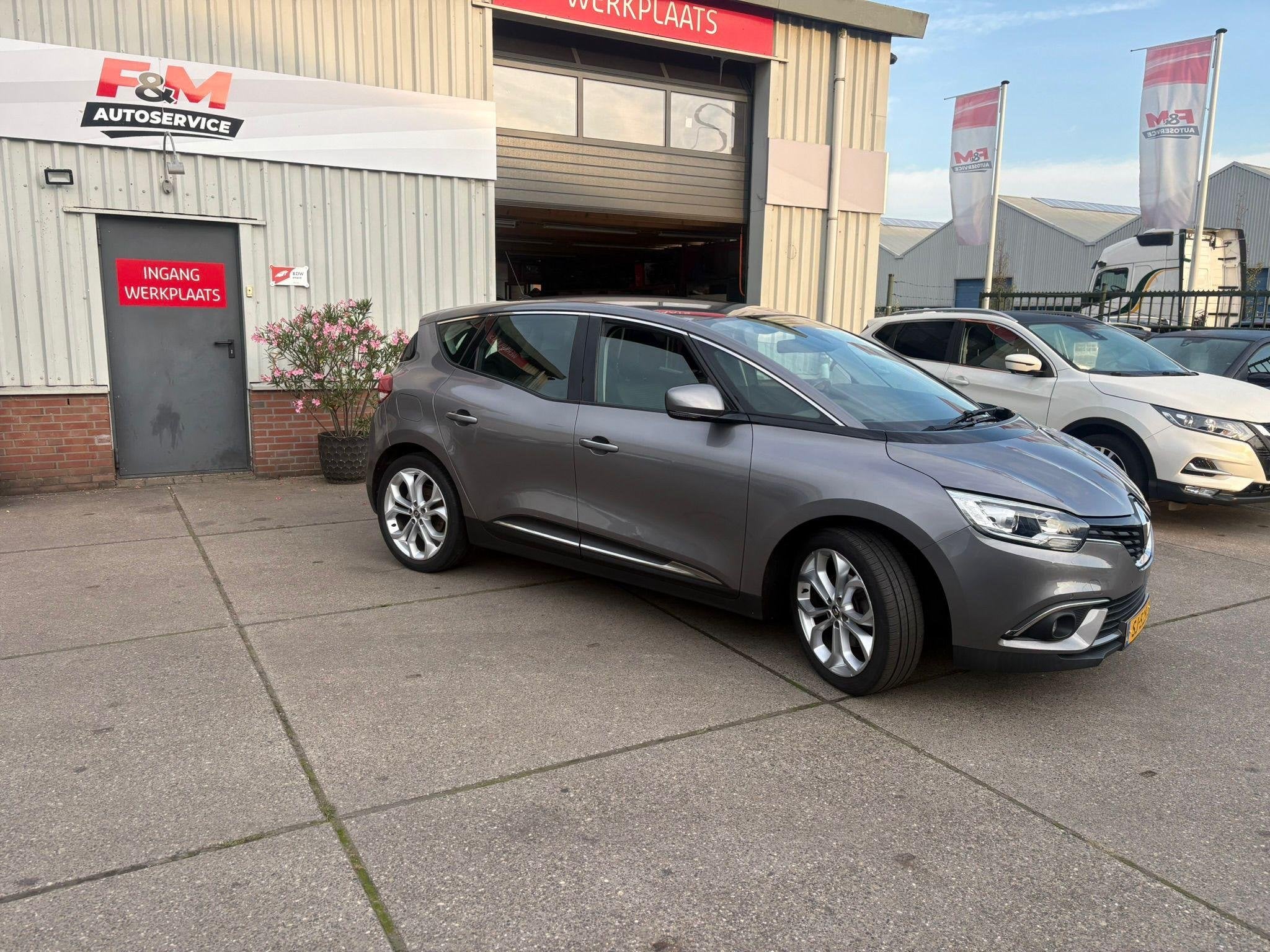 Renault Scénic 1.3 TCe Zen Clima, cruise, pdc, trekhaak, Stof, Gebruikt, Euro 6, 4 cilinders