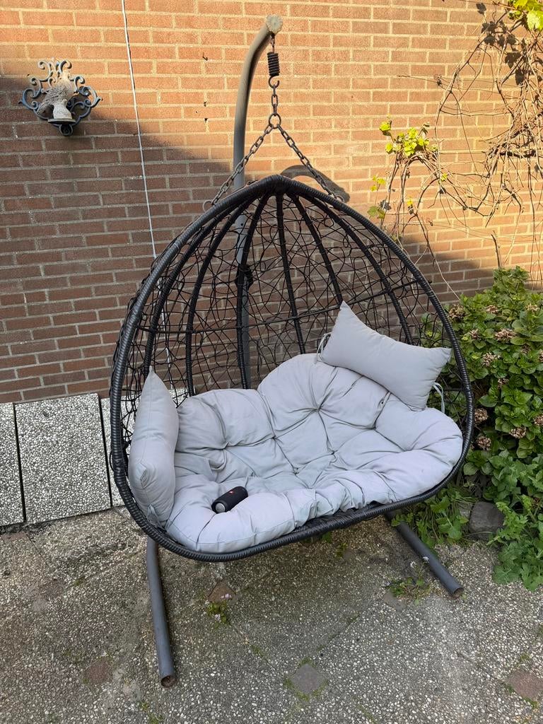 Hangstoel ei tweepersoons, Ophalen, Zo goed als nieuw, Metaal