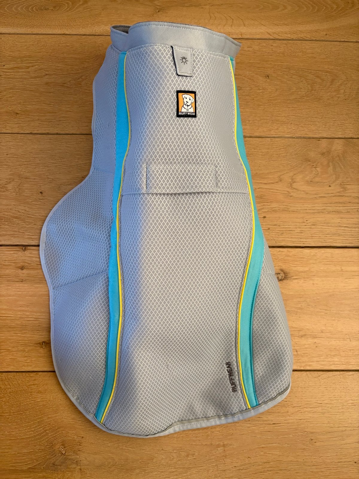 Ruffwear koelvest maat L., Dieren en Toebehoren, Honden-accessoires, Ophalen of Verzenden, Zo goed als nieuw