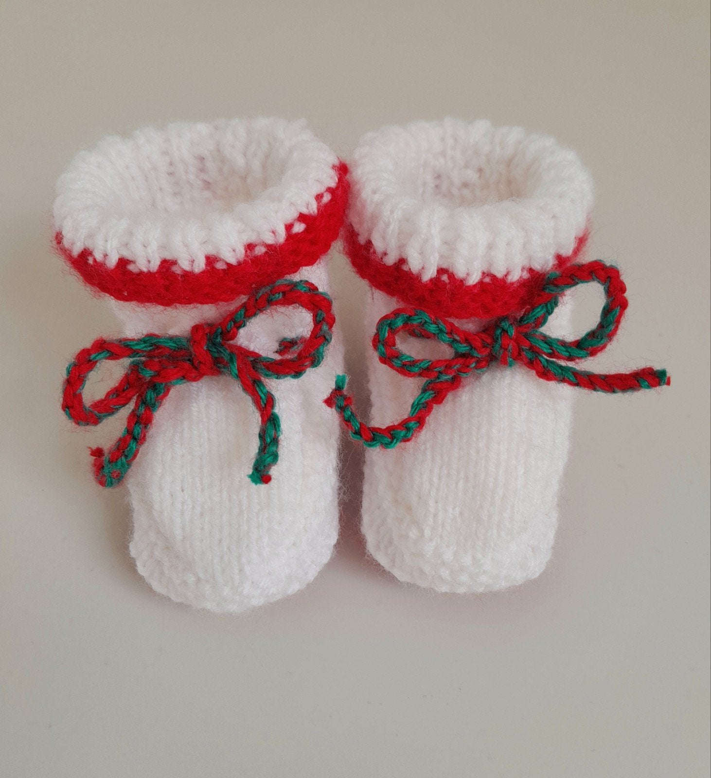 Handgebreide babysokjes / slofjes - Kerstmis, Slofjes, Jongetje of Meisje, Handgemaakt, Nieuw