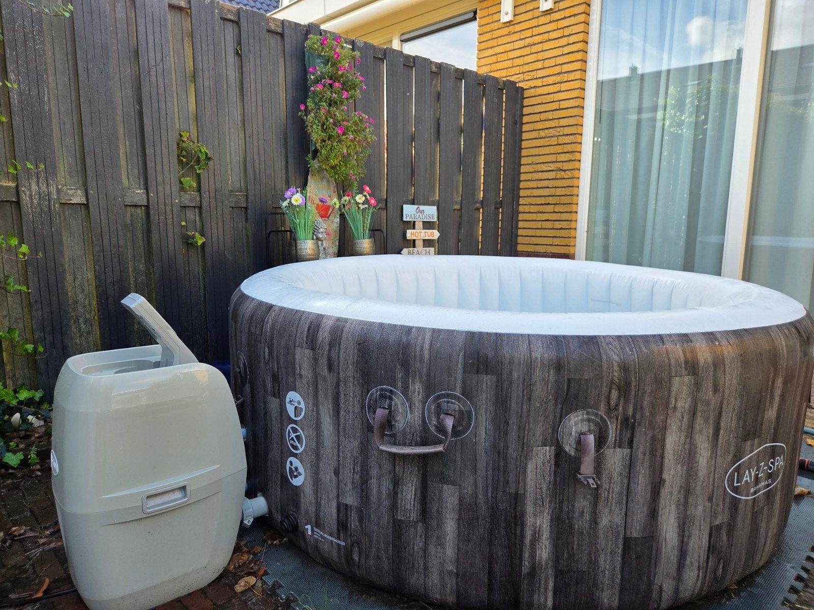 Opblaasbare jacuzzi - half jaar gebruikt, Ophalen, Zo goed als nieuw, Pomp, Opblaasbaar