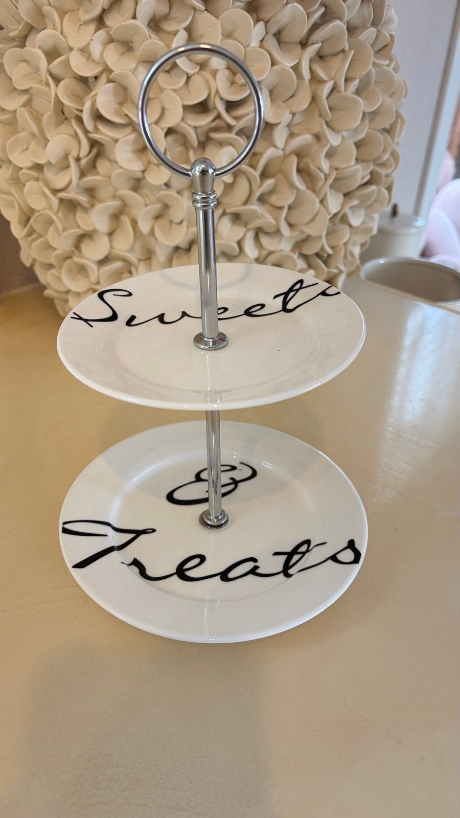 Riviera Maison etagere 'Sweets & Treats', Ophalen of Verzenden, Wit, Steen/keramiek, Landelijk