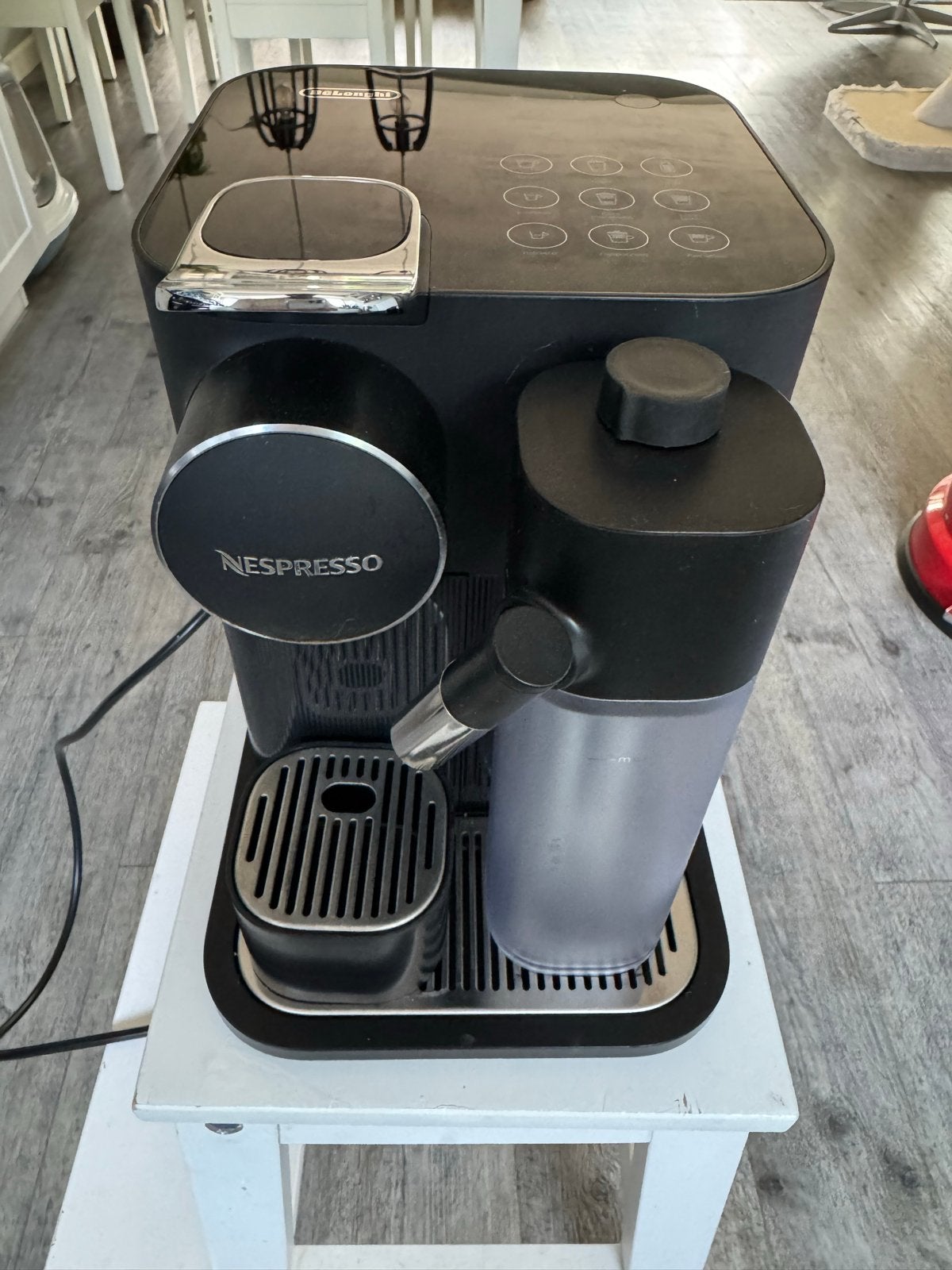 Nespresso Gran Lattissima EN650B - Zwart Koffiemachine, Koffiemachine, Ophalen of Verzenden, Zo goed als nieuw, 2 tot 4 kopjes