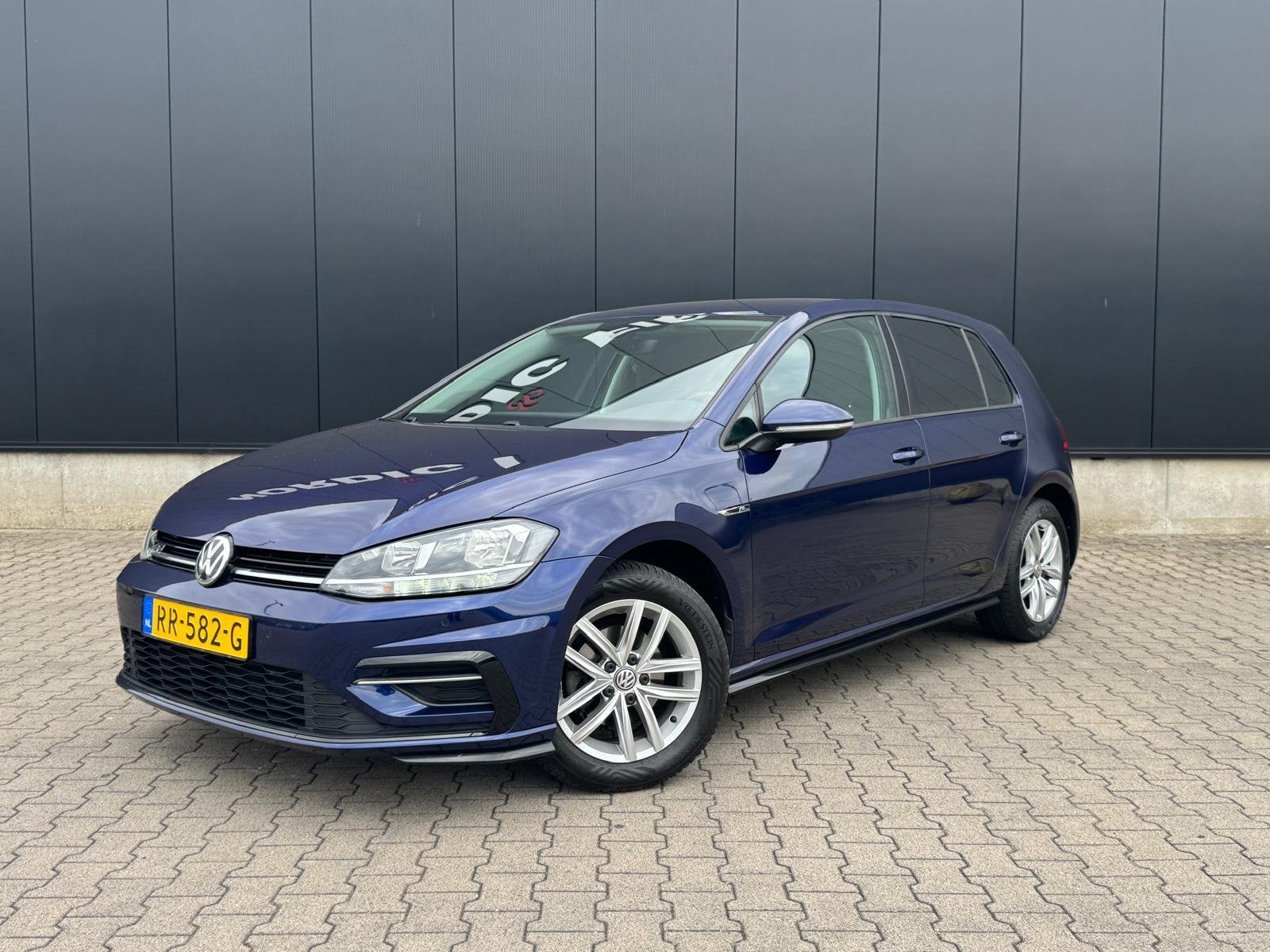Volkswagen golf 1.0 tsi r-line, Auto's, Voorwielaandrijving, Stof, Blauw, Overige kleuren