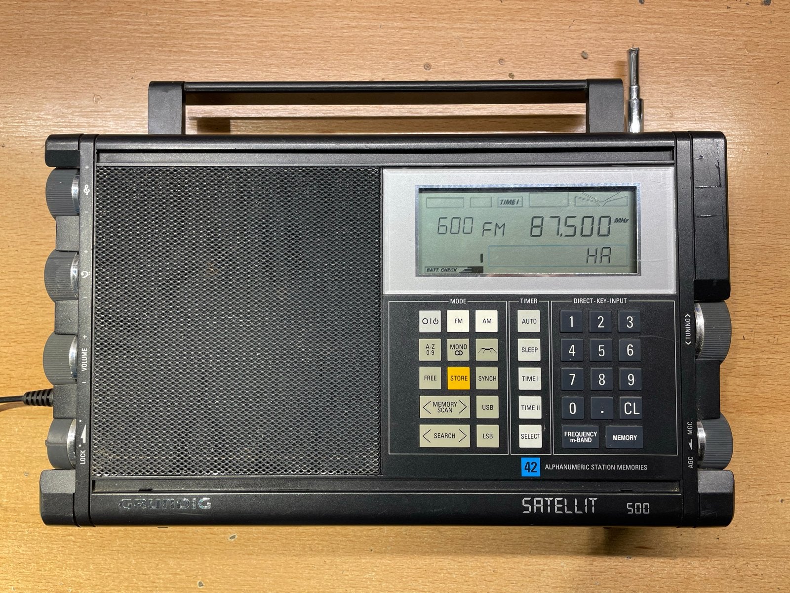 Grundig Satellit 500 Wereldontvanger - defect, Ophalen of Verzenden, Gebruikt, Wereldontvanger