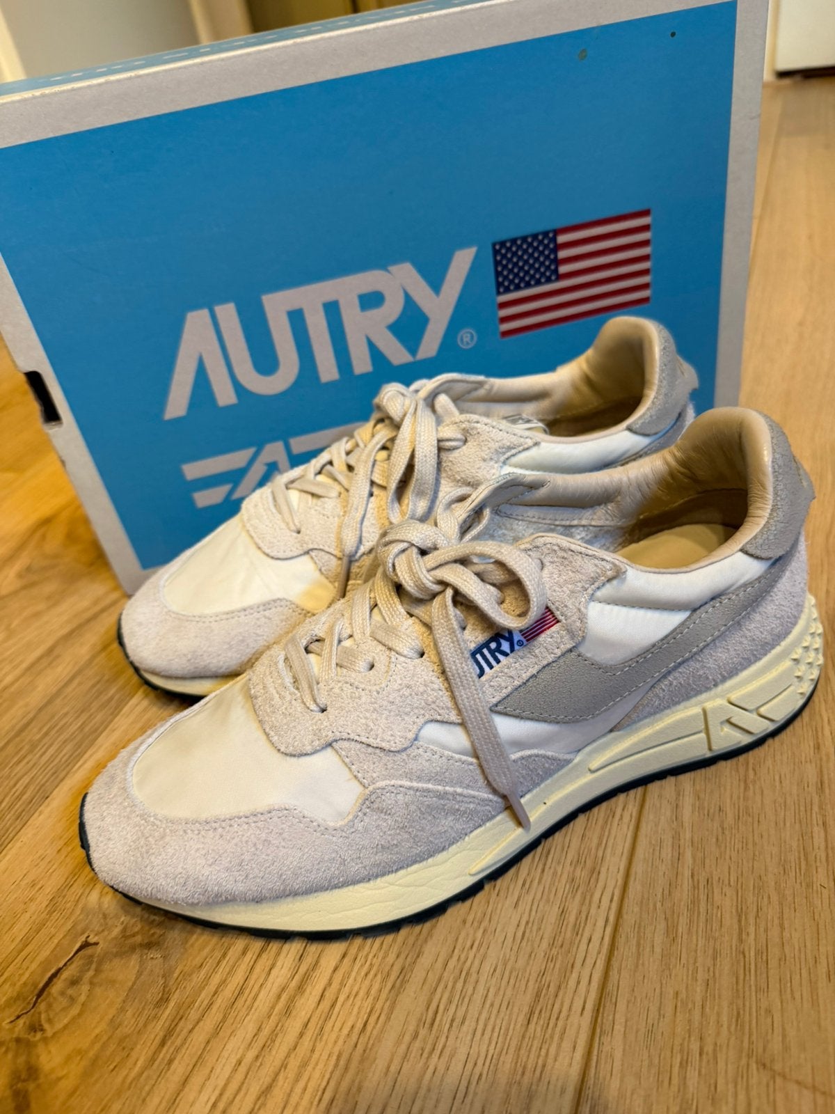 Autry Reelwind low man 43, Verzenden, Wit, Sneakers of Gympen, Zo goed als nieuw