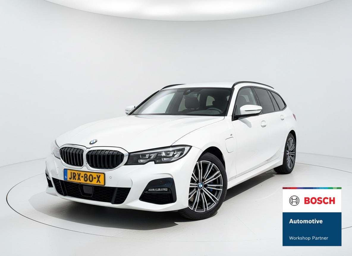 BMW 3-serie Touring 330e M sport ACC Trekhaak, Auto's, 1998 cc, Gebruikt, Euro 6, 4 cilinders