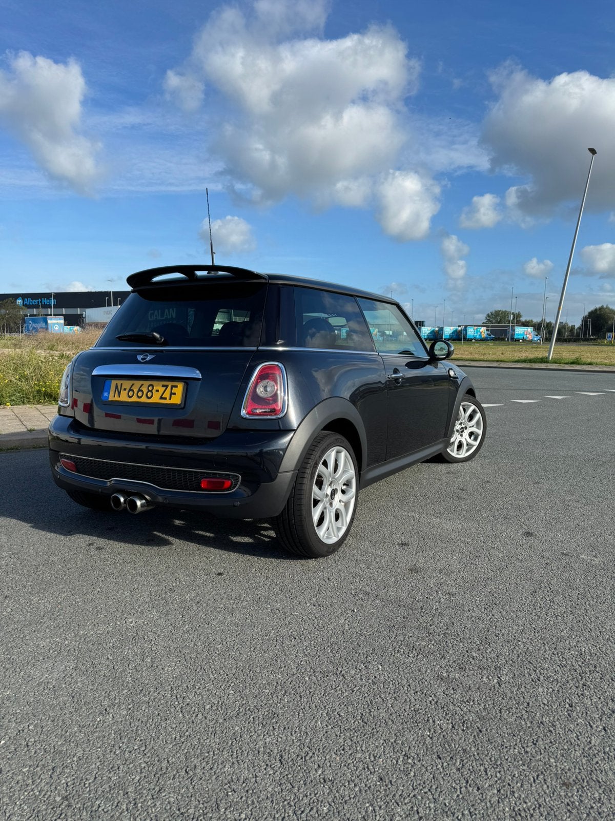 Mini Cooper S 2008, 13 km/l, 4 cilinders, 4 stoelen, Zwart