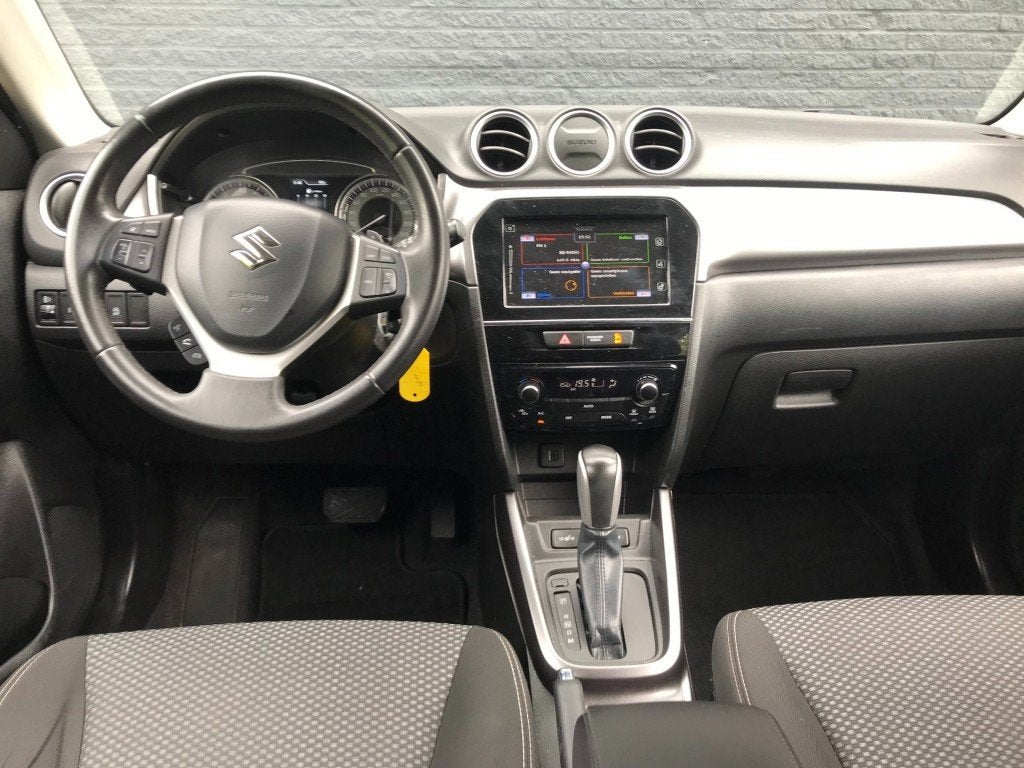 Foto 10 van Suzuki Vitara 1.0 Boosterjet *Automaat/navigatie/camera*