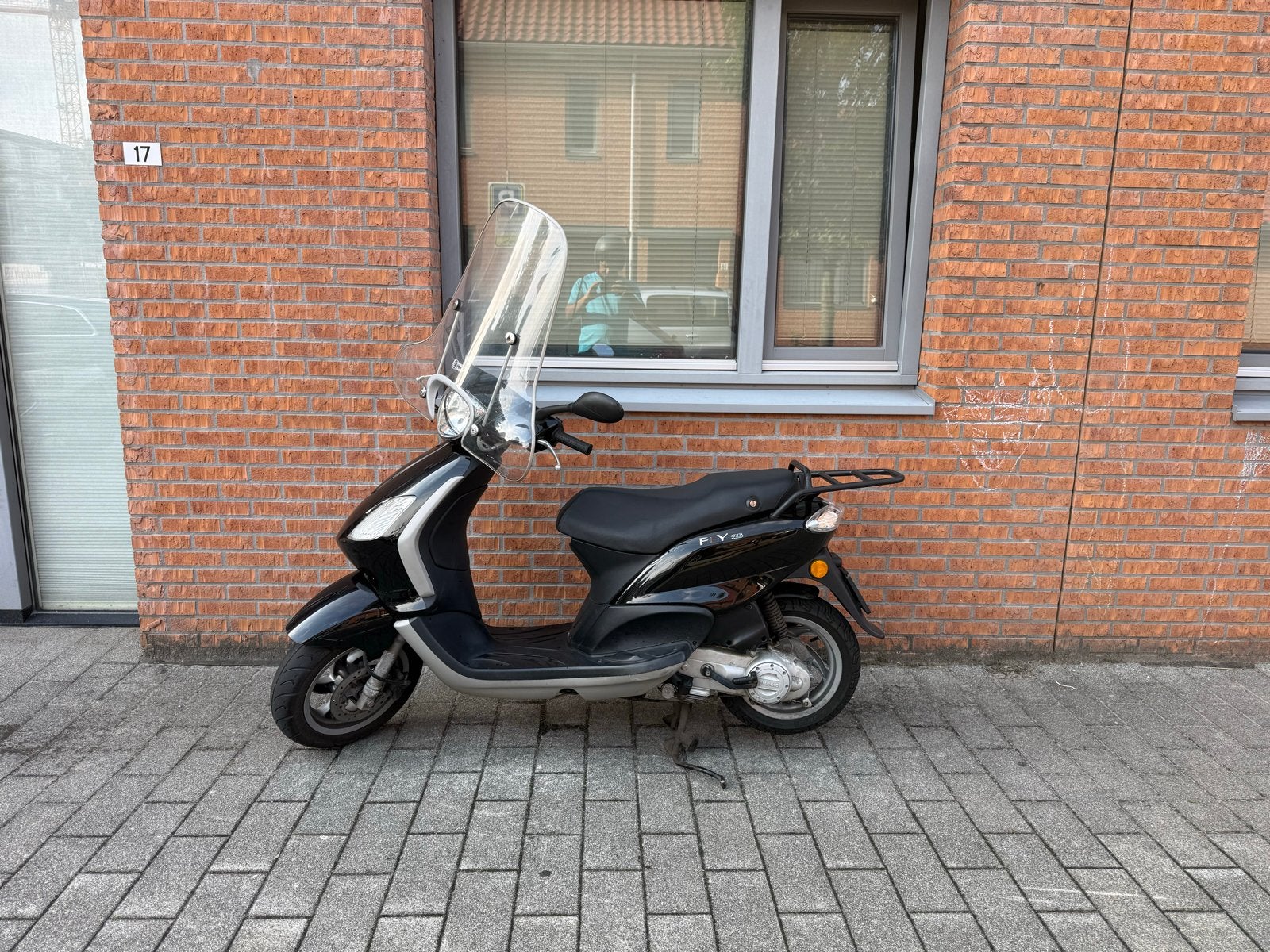 Piaggio Fly scooter - Zwart, 25 km/u, Fietsen en Brommers, Scooters | Piaggio, Gebruikt, Ophalen of Verzenden, Fly, Benzine