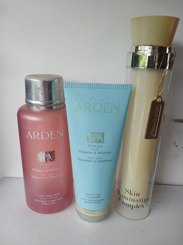 giant Elizabeth Arden : Skin Illumination Complex ca. 65 cm, Verzenden, Zo goed als nieuw, Toebehoren