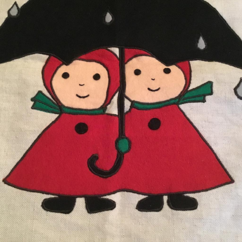 Vintage wandkleed vilt "onder moeders paraplu'" kinderkamer, Ophalen of Verzenden, Zo goed als nieuw, Wanddecoratie