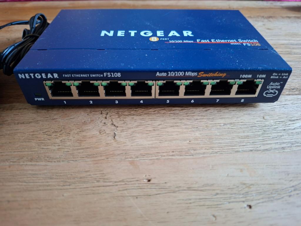Netgear FS108 – Prosafe 8- poorts Fast Ethernet switch', Ophalen