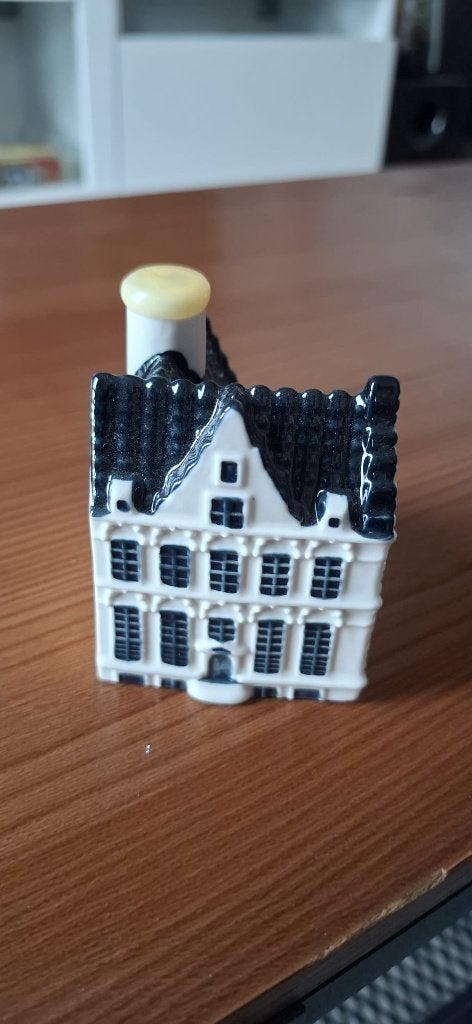 KLM huisje 105, Verzamelen, KLM Huisjes, Ophalen of Verzenden, Nieuw, 81 t/m 91, Gevuld