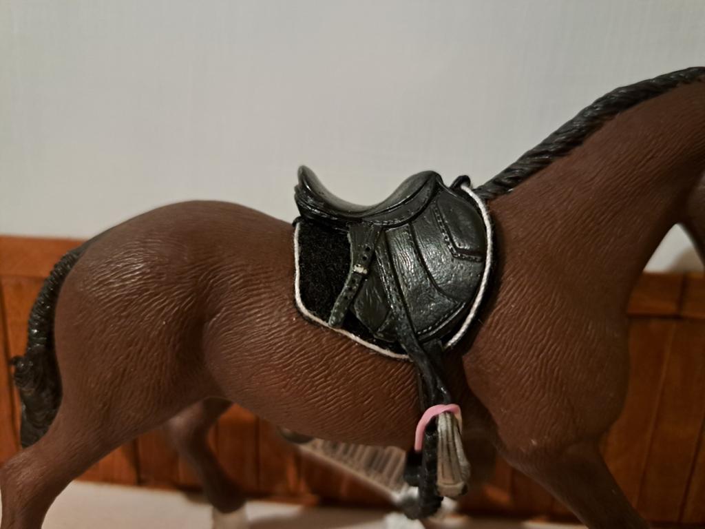 Schleich zadel dekje zwart, Ophalen of Verzenden, Zo goed als nieuw, Paard, Beeldje of Figuurtje