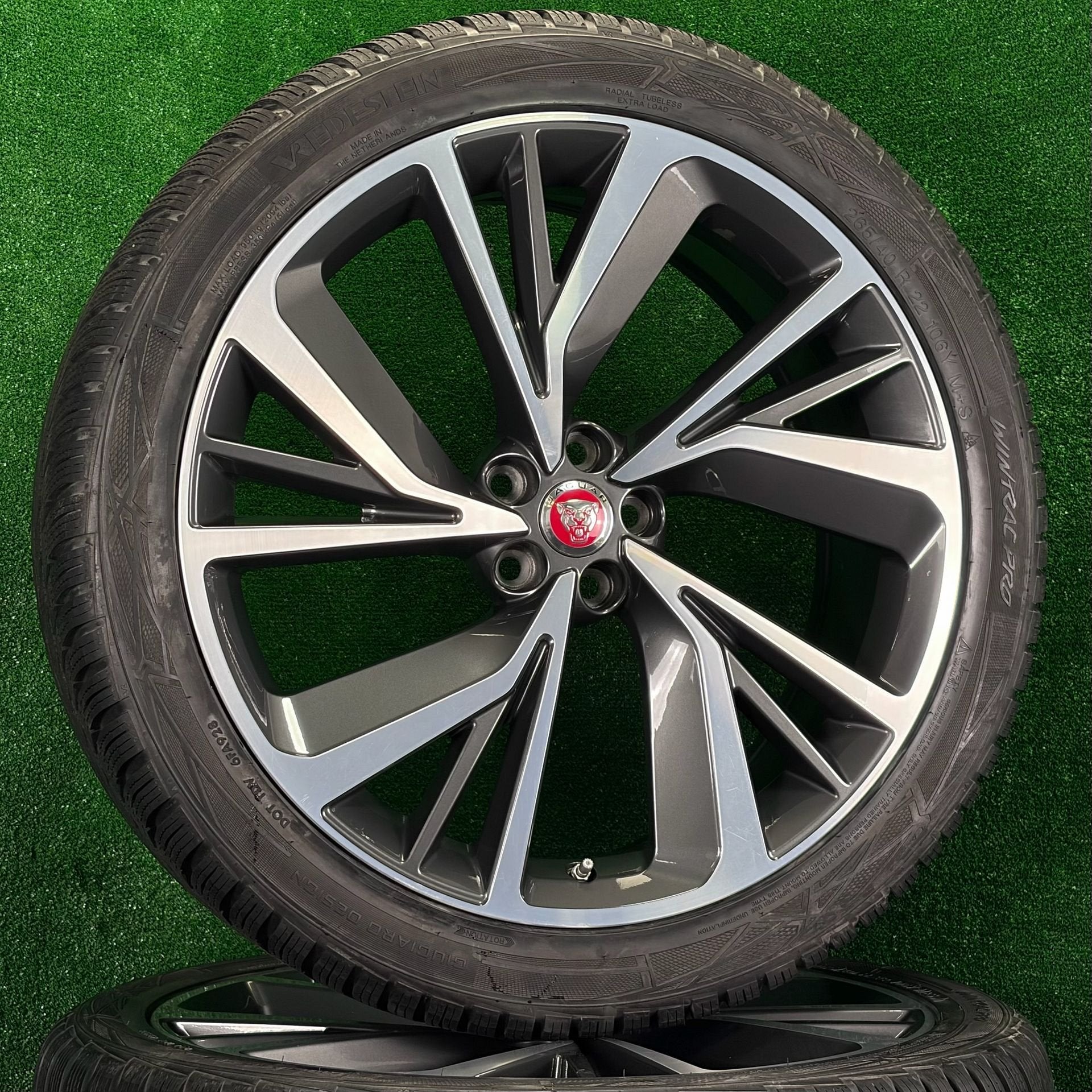 Originele 22 inch Jaguar velgen winterbanden I-pace F-Pace, Auto-onderdelen, Banden en Velgen, Gebruikt, -, 265 mm, -