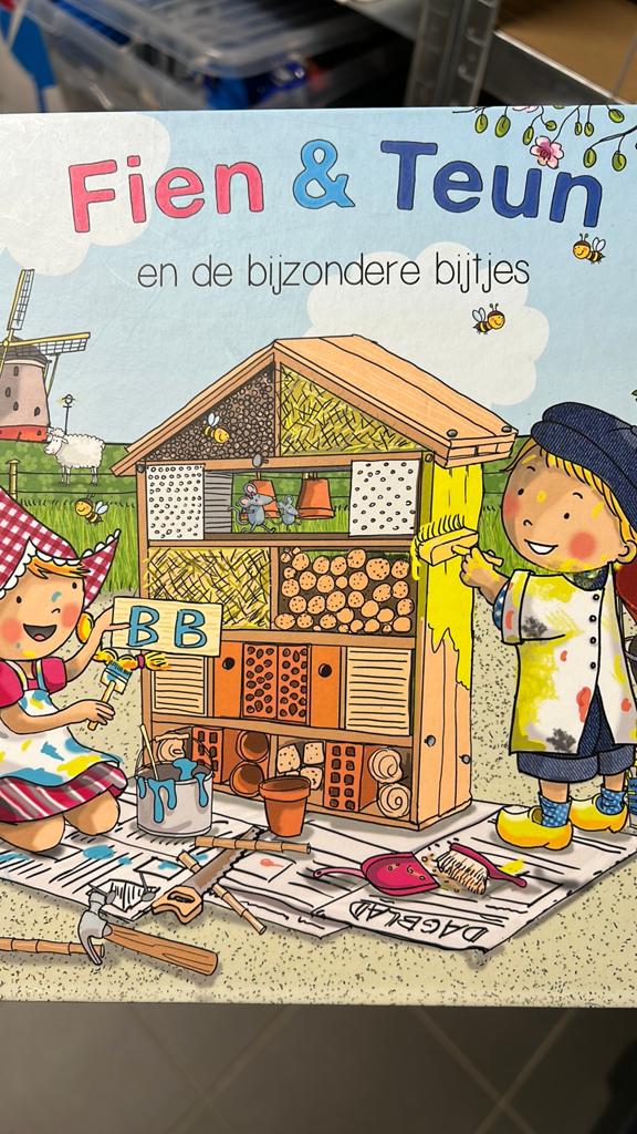 René Noorderveen - Fien & Teun en de Bijzonder Bijtjes, Ophalen of Verzenden, Zo goed als nieuw, René Noorderveen; Van Hoorne Entertainment B.V