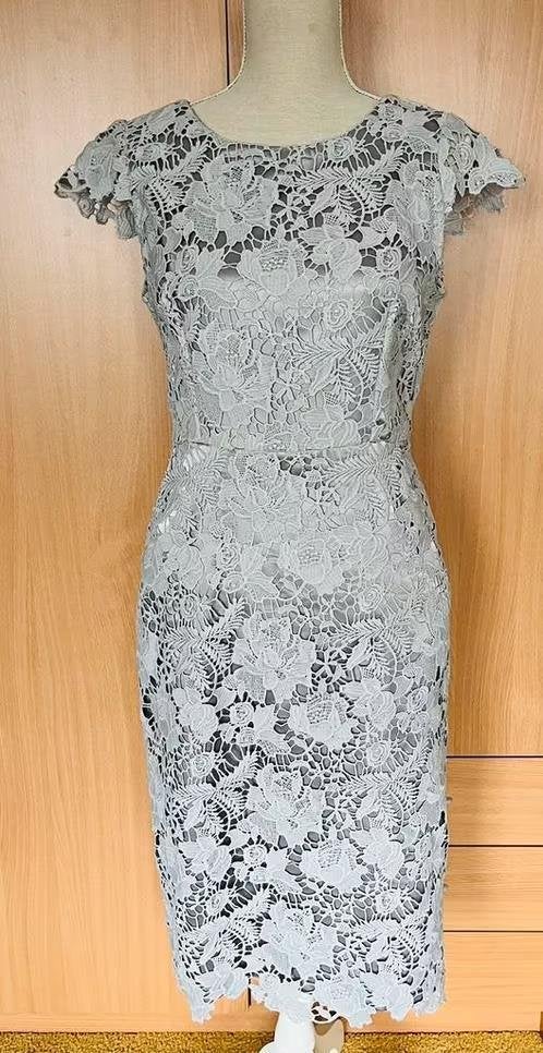 Yaly couture kanten jurk maat 38, Kleding | Dames, Jurken, Maat 38/40 (M), Ophalen of Verzenden, Zo goed als nieuw, Grijs