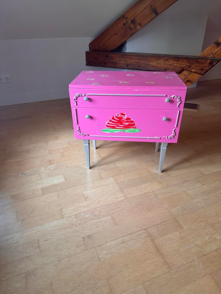 Roze ladekastje met cupcake design, Huis en Inrichting, Kasten | Ladekasten, Gebruikt, Minder dan 100 cm, 50 tot 100 cm, 25 tot 50 cm
