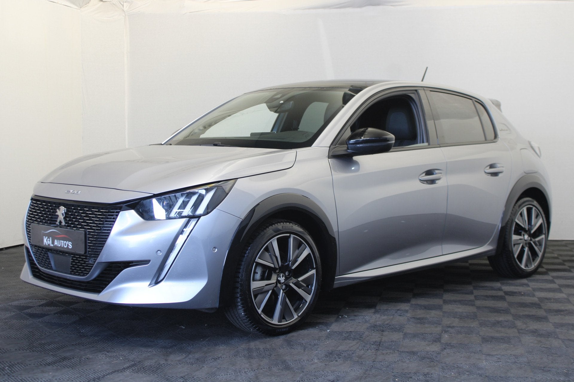 Peugeot 208 1.2 PureTech GT-Line |Pano|Navi|Camera|, Auto's, Peugeot, 101 pk, Gebruikt, Leder en Stof, 3 cilinders