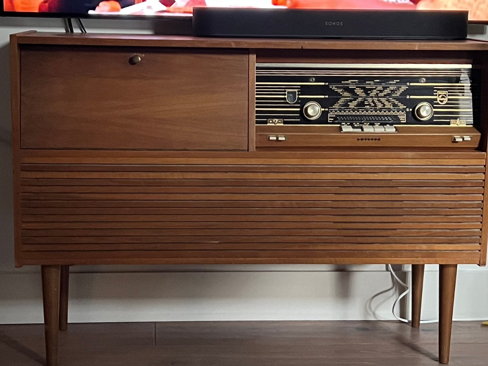 Vintage Philips radiomeubel met platenspeler, Antiek en Kunst, Ophalen