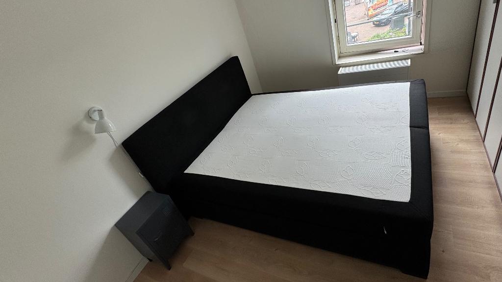 Swiss Sense zwarte boxspring 210x180 cm, Ophalen, Gebruikt, Tweepersoons, 180 cm