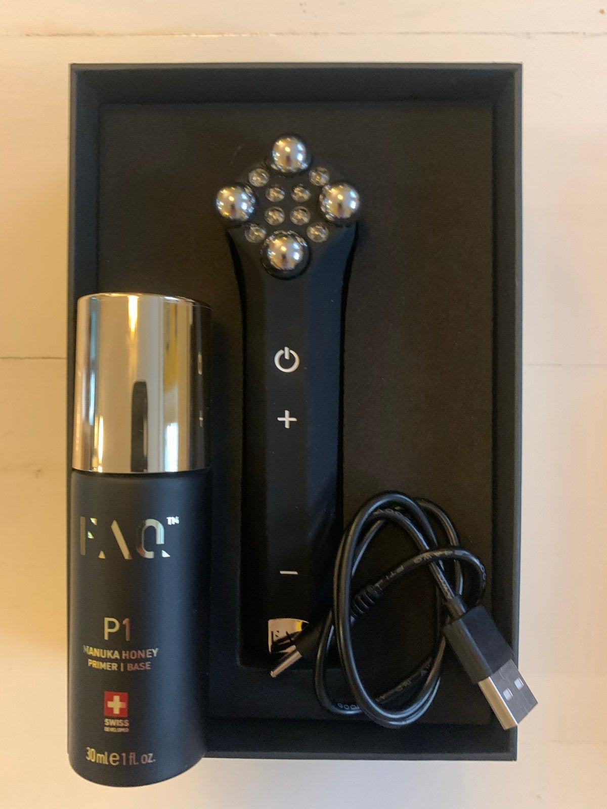 Foreo FAQ 402 (Anti-Aging Face Massage/Micro Current device), Ophalen of Verzenden, Zo goed als nieuw, Gehele gezicht, Verzorging