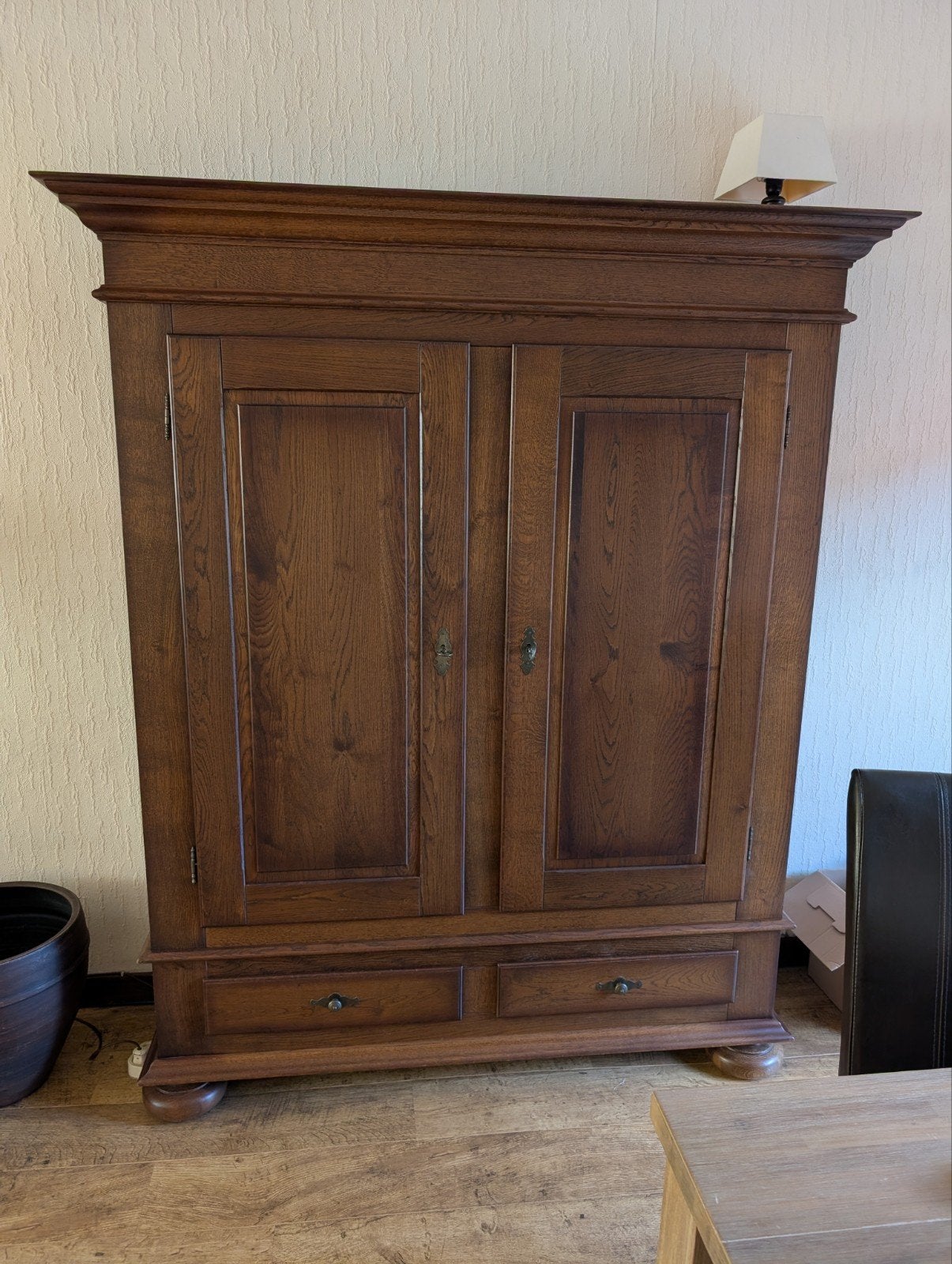 Massief eikenhouten kast, Ophalen