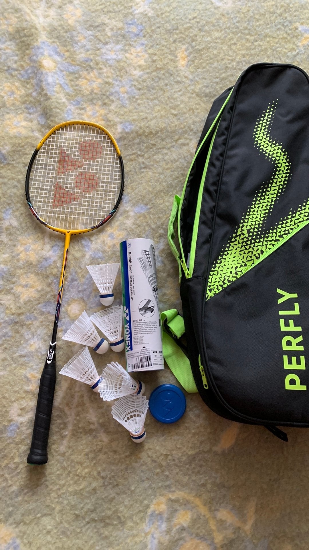 Badmintonracket shuttles en tas, Sport en Fitness, Ophalen of Verzenden, Zo goed als nieuw, Racket(s)