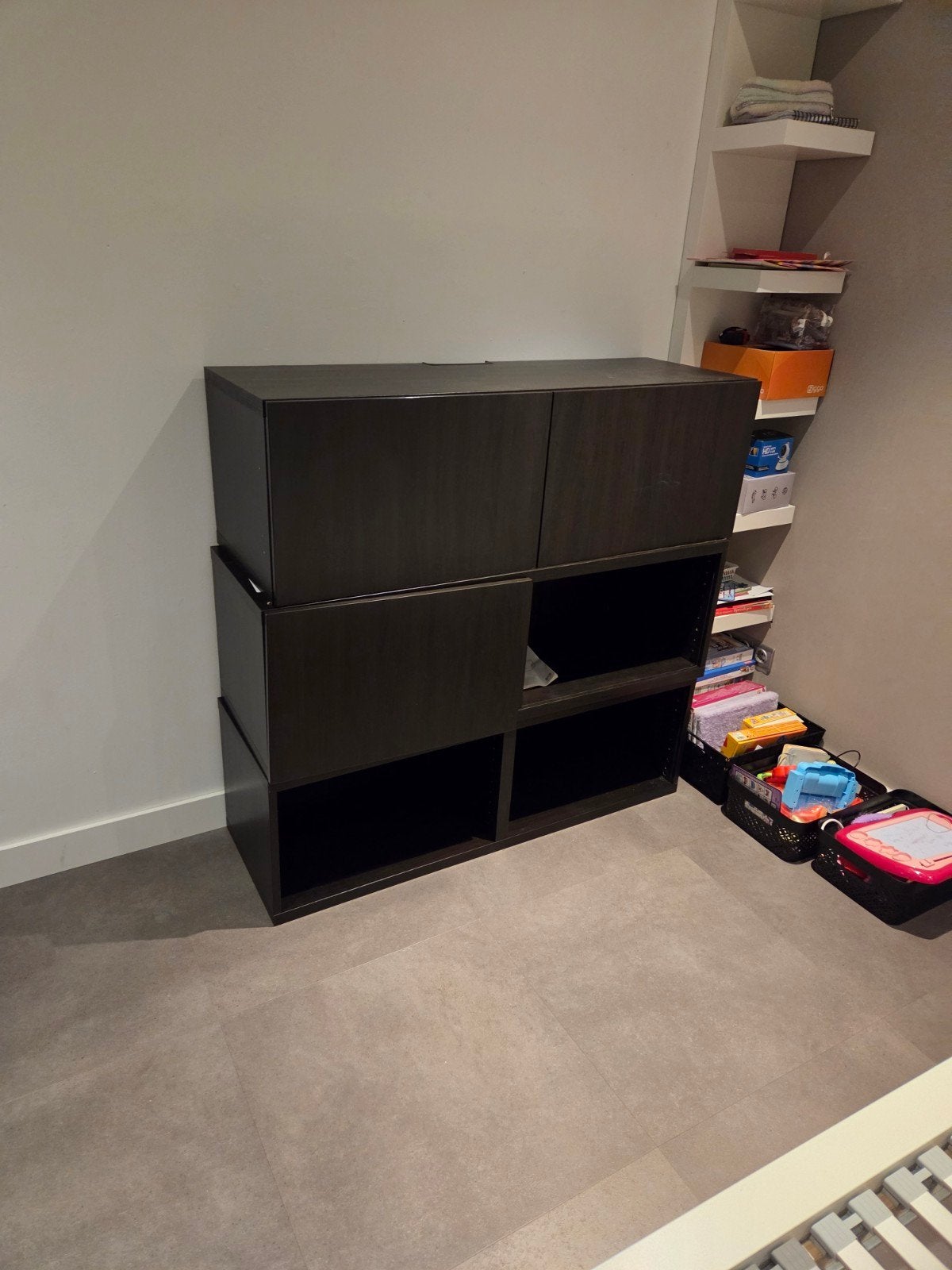 IKEA Besta TV-meubel zwevend/staand 120x40x38 zwartbruin, Huis en Inrichting, Kasten | Televisiemeubels, Ophalen of Verzenden