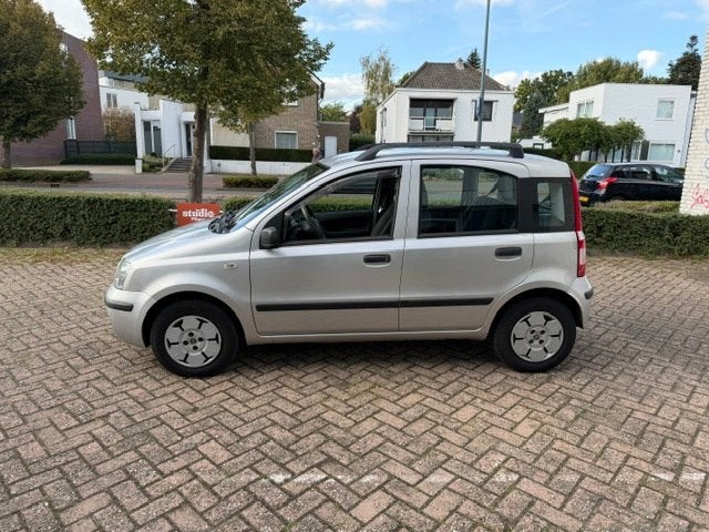 Fiat Panda 1.1 Active//Mooie Panda, Voorwielaandrijving, Dealer onderhouden, Stof, Zwart
