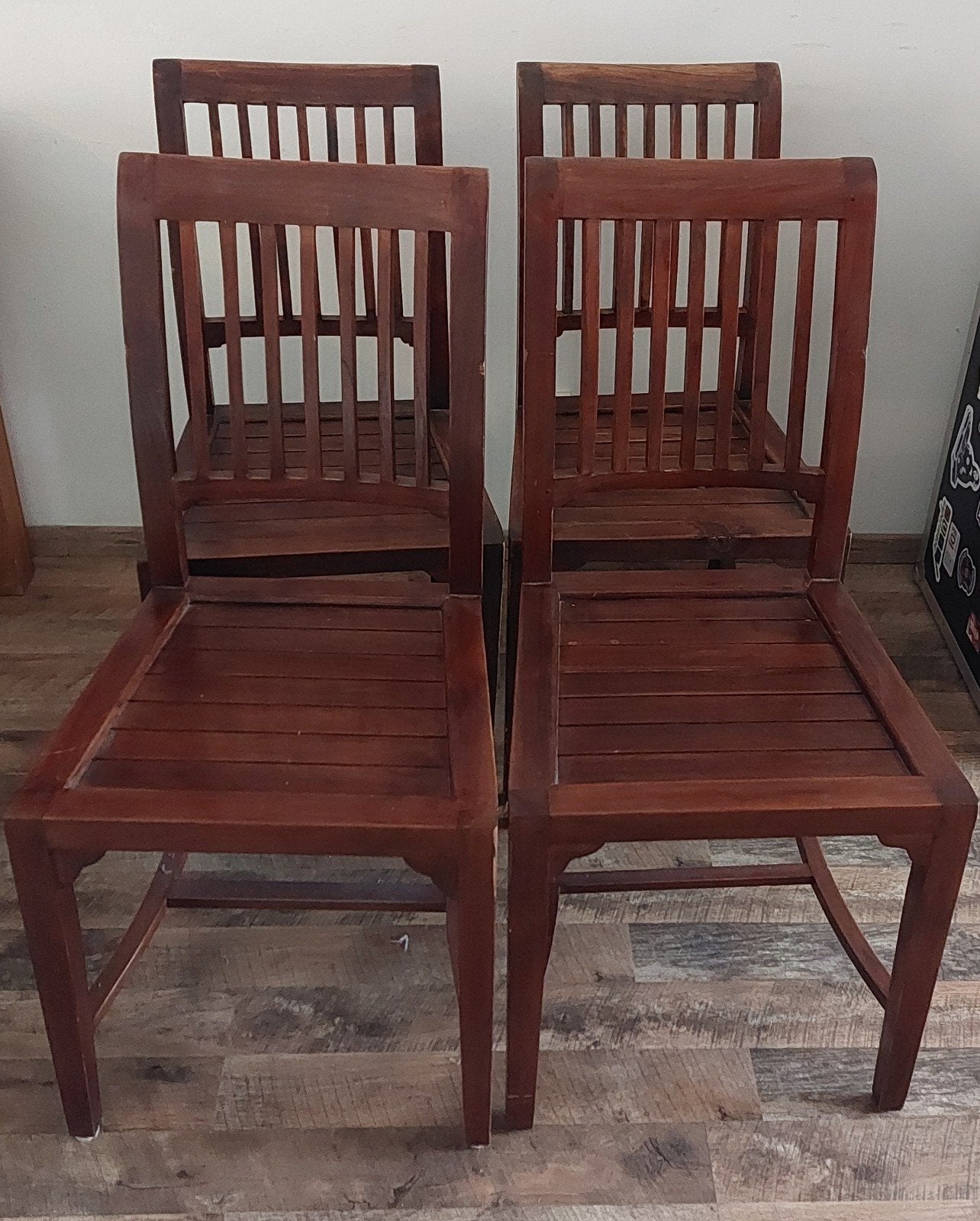 Set van 4 houten eetkamerstoelen, Antiek en Kunst, Ophalen