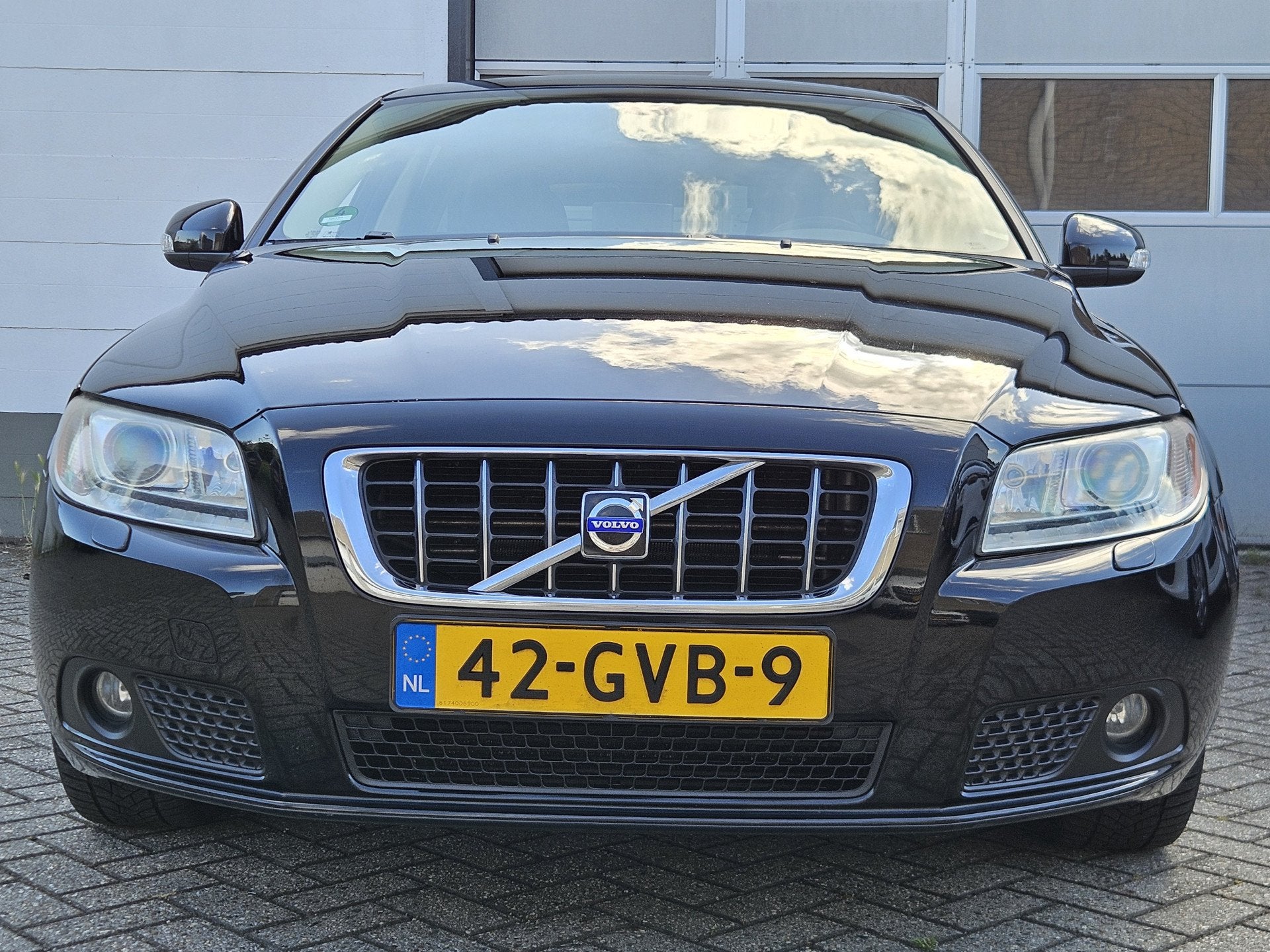 Volvo V70 2.5T Summum / Automaat / Youngtimer / Incl BTW!, 1573 kg, 93 €/maand, Euro 4, Onderhoudsboekje