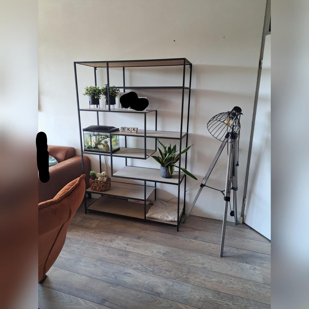 Industriële Boekenkast/Open Kast met Zwarte Metalen Frame, Huis en Inrichting, Kasten | Boekenkasten, Overige houtsoorten, Met plank(en)