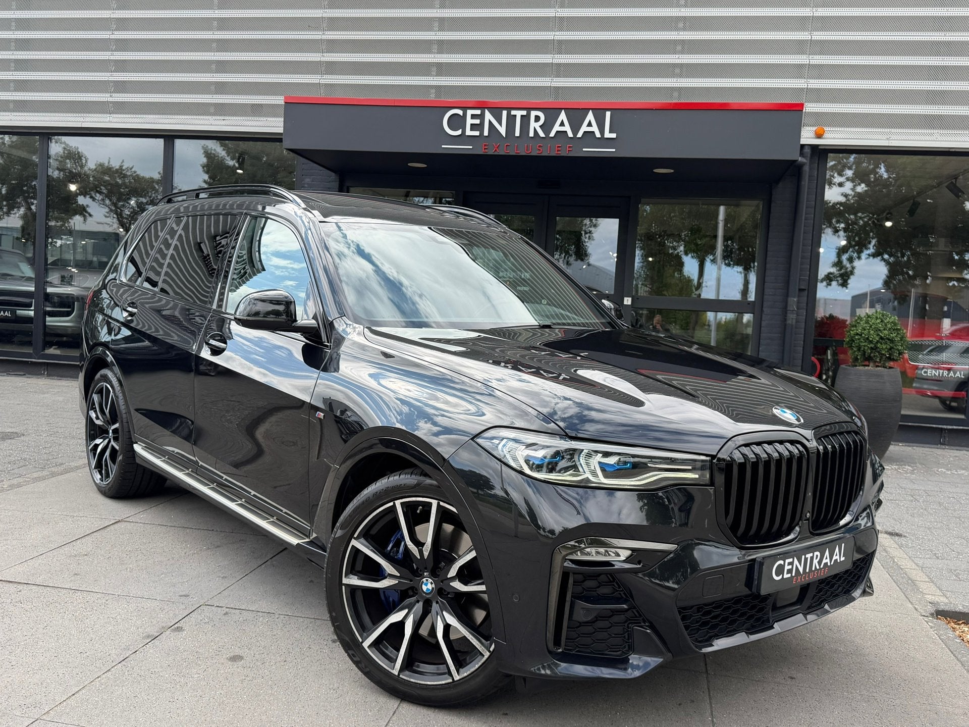 BMW X7 XDrive40i High Exe M-sport 7P|Pano|TV|Massage|Memory|, Auto's, Automaat, Dealer onderhouden, Gebruikt, Zwart