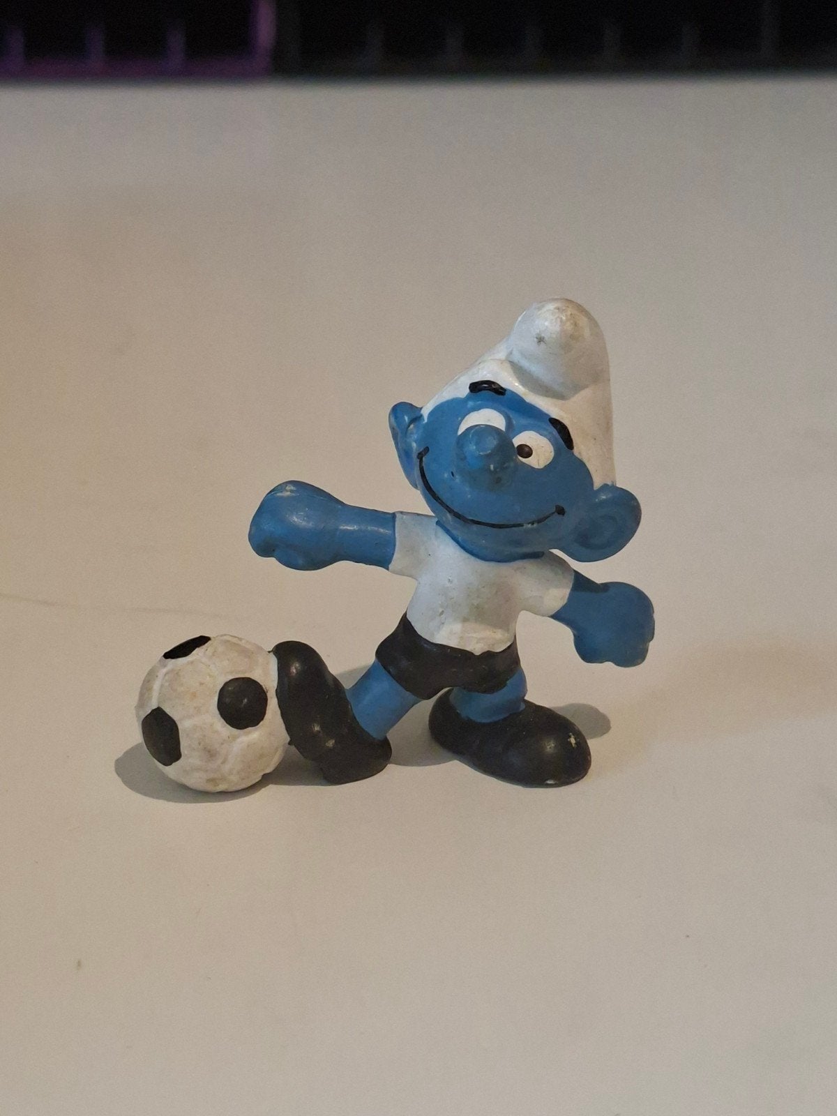 Bully voetballer smurf vintage, Ophalen of Verzenden, Gebruikt, Overige Smurfen, Poppetje, Figuurtje of Knuffel