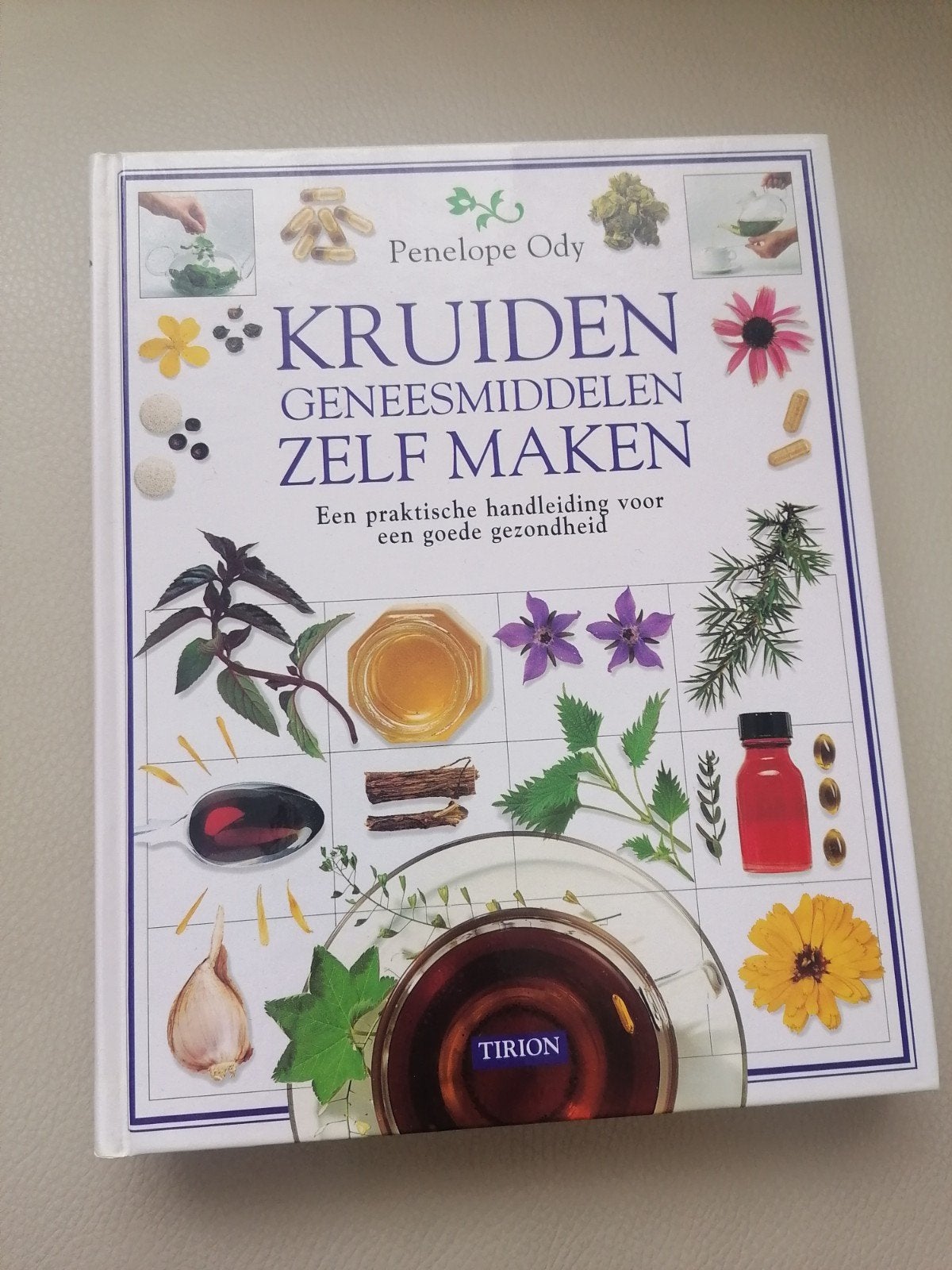 Kruidengeneesmiddelen Zelf Maken - Penelope Ody, Boeken, Ophalen of Verzenden, Zo goed als nieuw, Kruiden en Alternatief, Penelope Ody