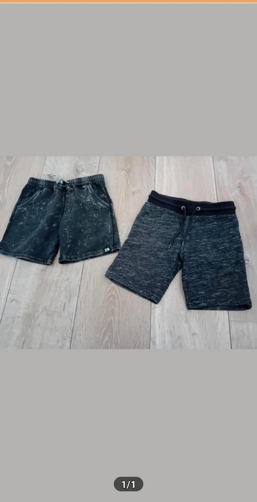 2 Leuke korte broeken jongens Z8 & H&M maat 110, Kinderen en Baby's, Kinderkleding | Maat 110, Broek, Z8, H&M, Gebruikt, Ophalen of Verzenden