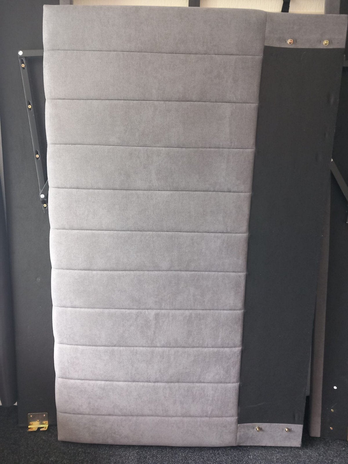 Zo goed als nieuw bed met matras van Jisk, Ophalen, Zo goed als nieuw, Grijs