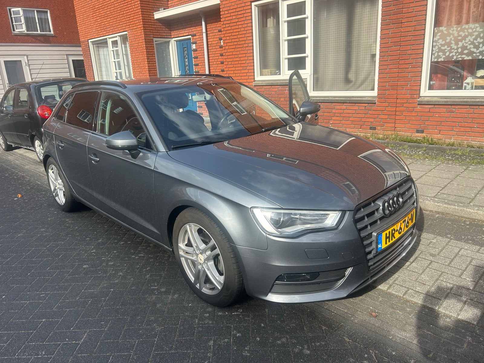 Audi A3 1.6 TDI Nette goede auto 2016 Grijs Automaat, Auto's, Audi, Stof, Euro 6, 4 cilinders, Origineel Nederlands